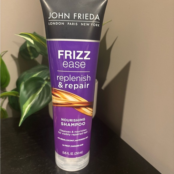 RAFFLE GIVEAWAY John Freda Frizz Nourishing Shampoo - 250ml - Picture 1 of 1